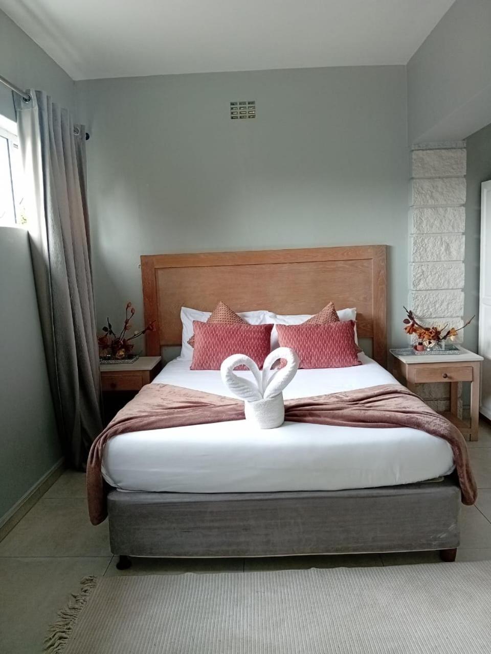 Arbor Lodge East London Buitenkant foto